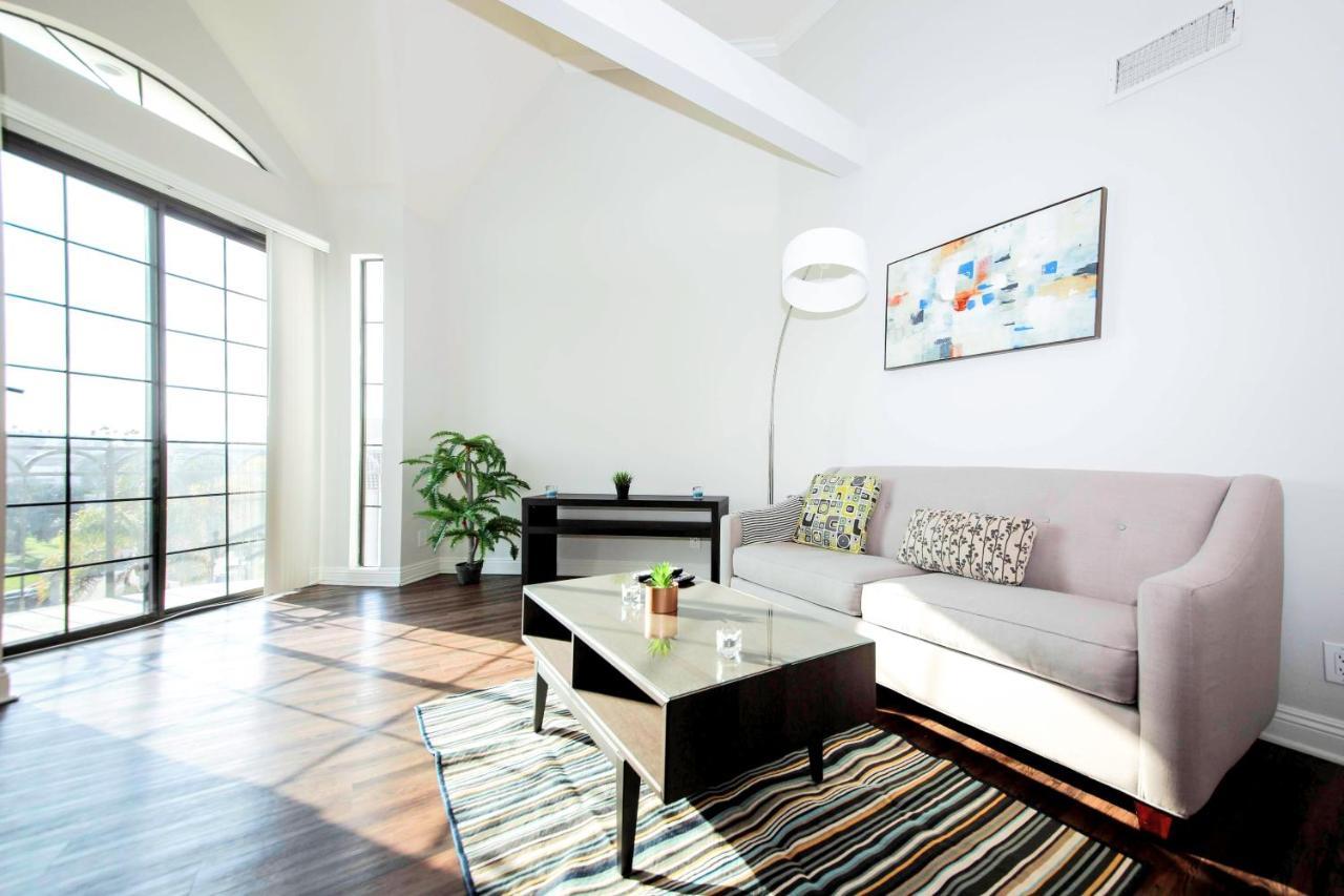Luxury West Hollywood Apartments By Barsala Лос-Анджелес Экстерьер фото